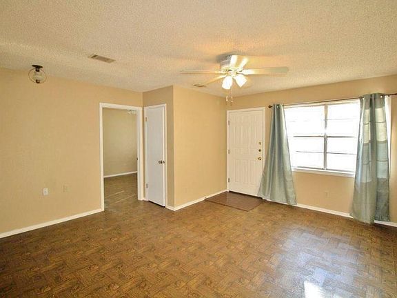 2nd image of 620 Woodford Ln