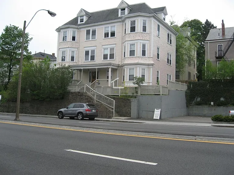 68 Boylston St #A2 — Photo 11