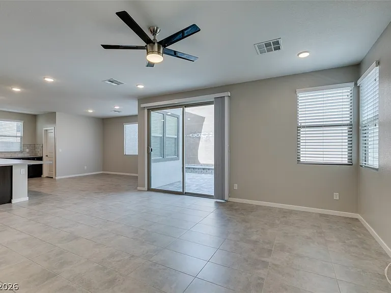 520 Founders Creek Ave — Photo 9