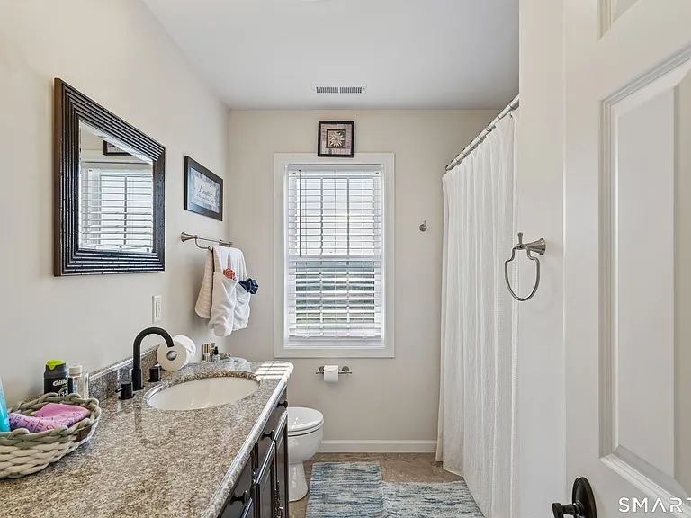 181 Martha Way — Photo 32