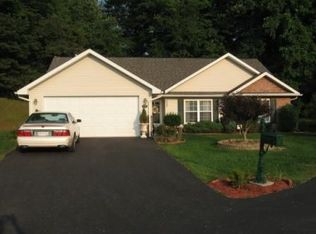 117 Patio Dr, Fairmont, WV 26554