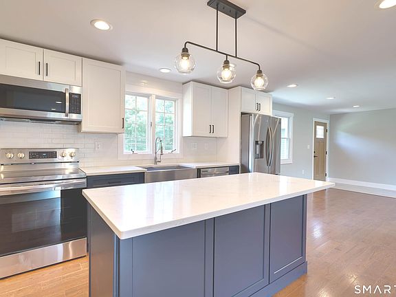3rd image of 17 Wauregan Road