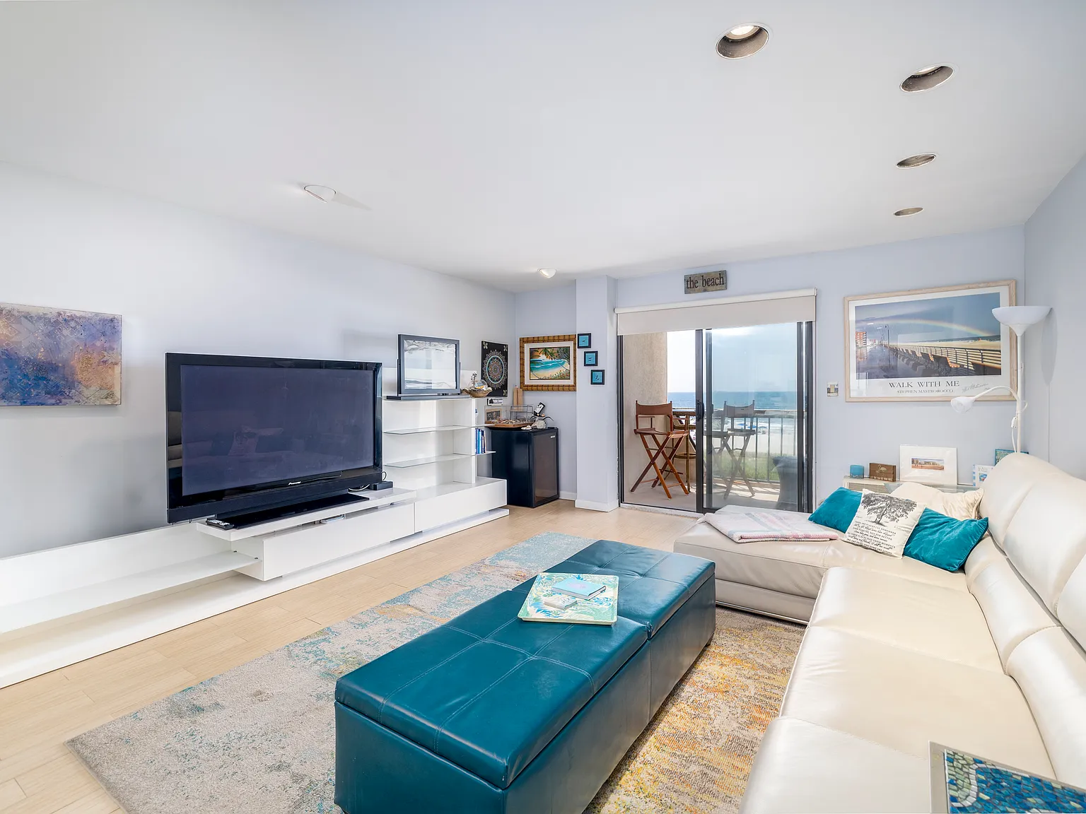 2 bed, 1100 sqft, $3,300 — Photo 4