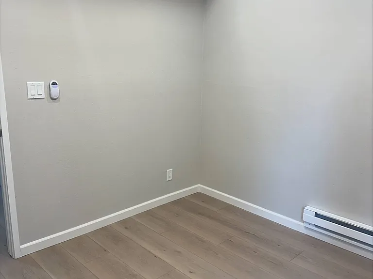 Old County Road Apartments — Photo 36