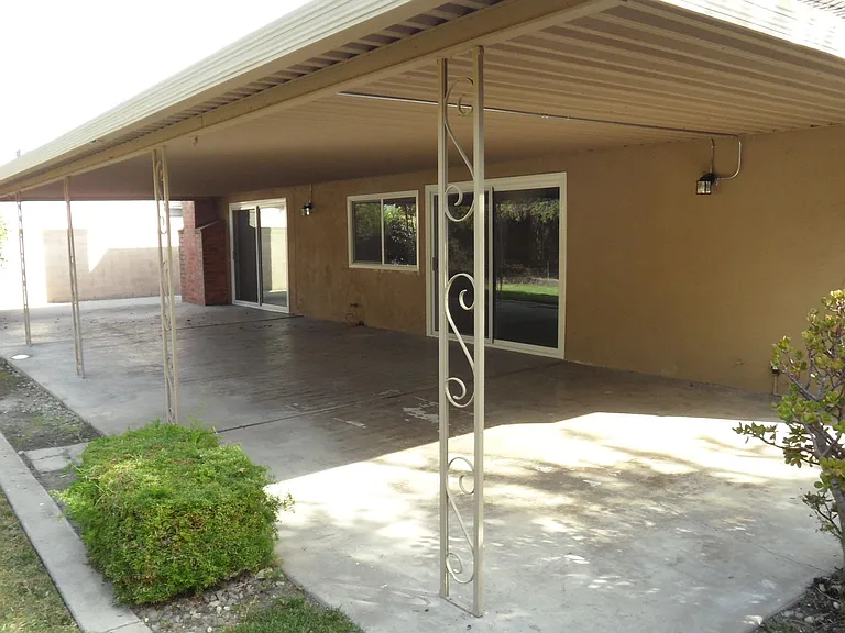 1241 E Diana Ave — Photo 34