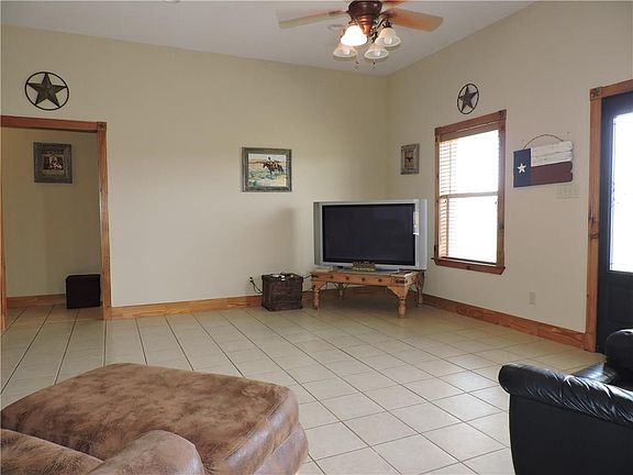 5th image of 121 Harli Dr