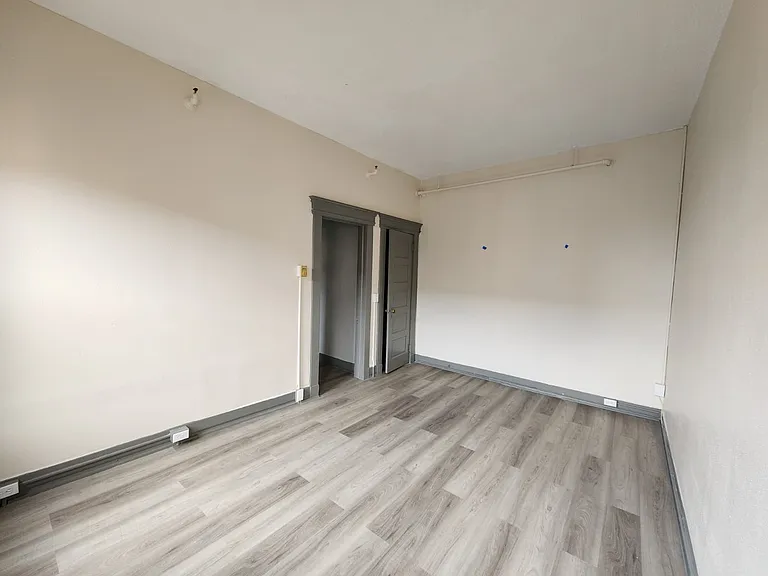 Crocker House Apartments — Photo 12