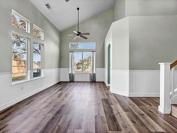 3rd image of 2935 Christopher Circle