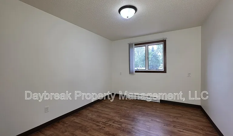 41 8th Ave N #15 — Photo 9