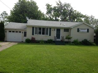 59 Susan Ln, Cheektowaga, NY 14225