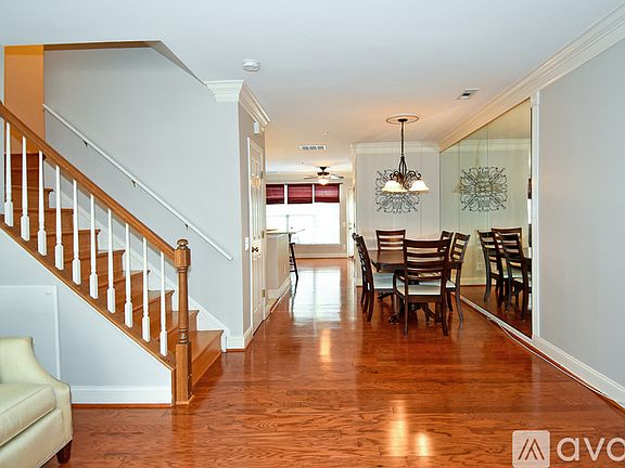 2nd image of 10361 Sager Ave #10361