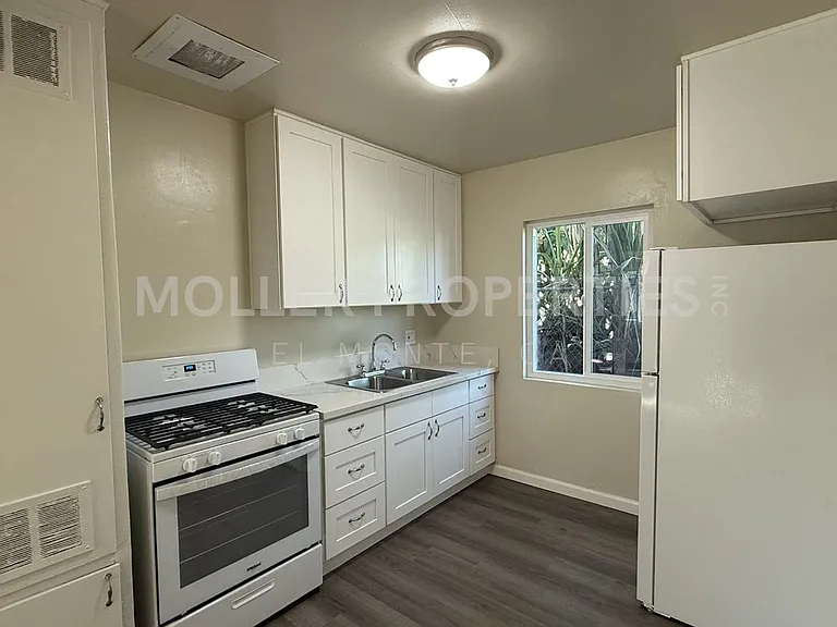 Elliott 11030-11034 — Photo 3