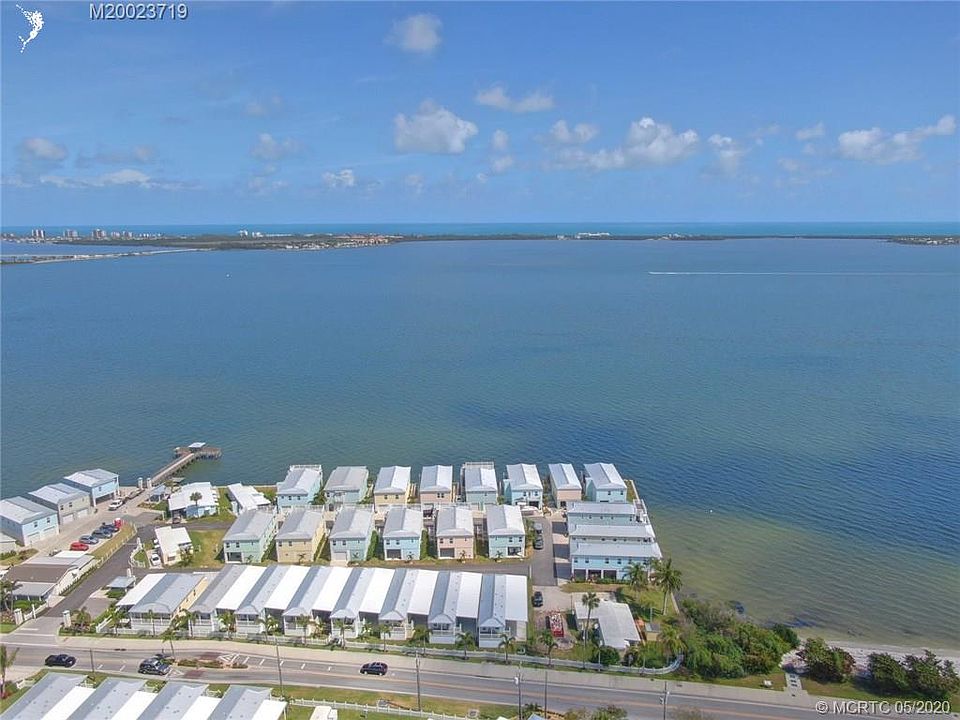 1st image of 423 NE Intercoastal Dr