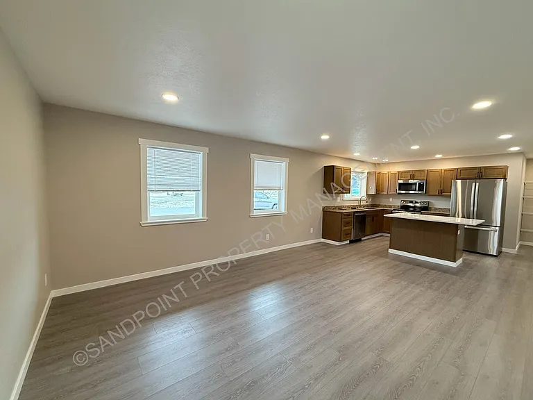505 Cedar St — Photo 3