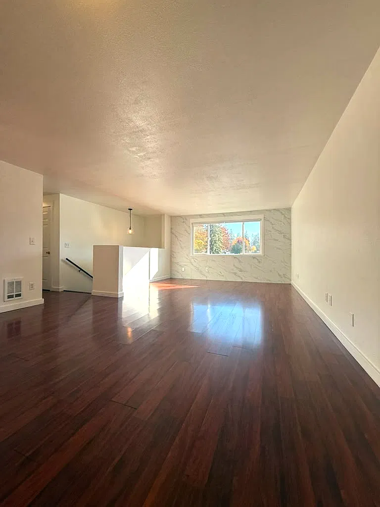 4 bed, 1780 sqft, $2,200 — Photo 2