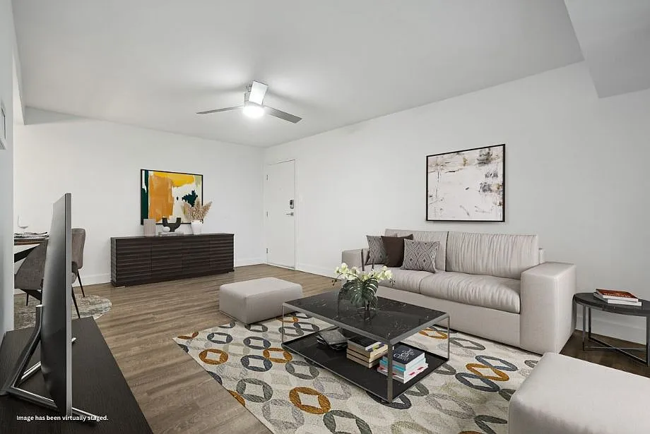 Satyr Hill Apartments — Photo 4