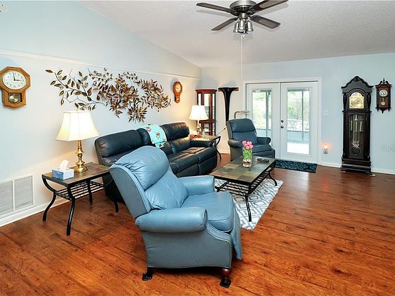 3rd image of 1800 Cobble Ln