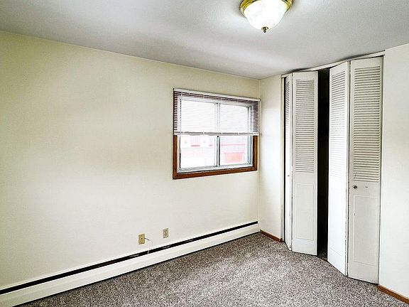 3rd image of 1815 Garfield St NE APT 303