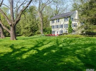 290 Southdown Rd, Huntington, NY 11743
