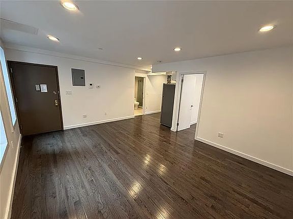 3rd image of 39 Mott St #4RH