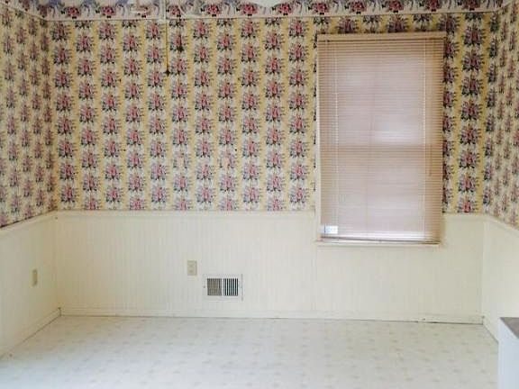 3rd image of 766 Fischer Blvd
