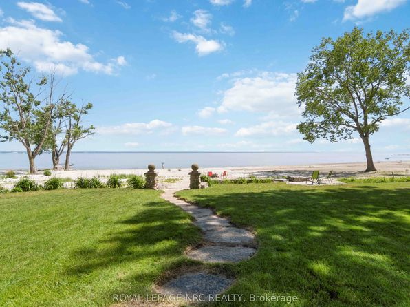 899 Edgemere Rd, Fort Erie, ON L2A 1A7
