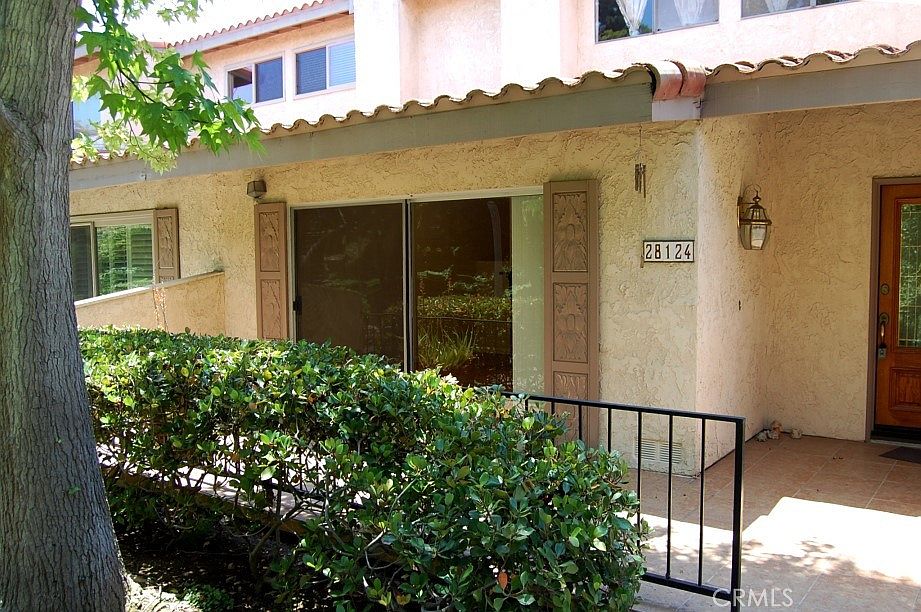 1st image of 28124 Ridgethorne Ct