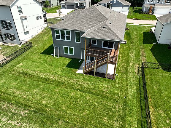 4th image of 3100 SW Arbortree Dr