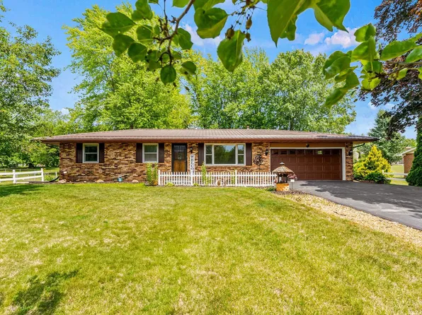 2801 Sharon St, Winona Lake, IN 46590