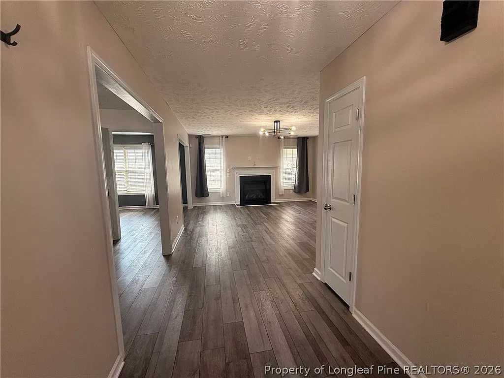 3 bed, 2.0 bath, 1492 sqft, $1,800 — Photo 2