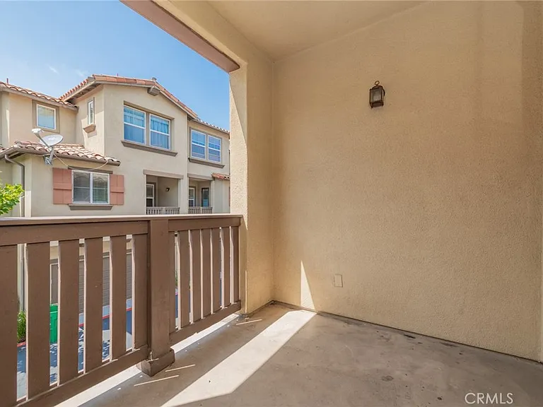 128 Coral Rose — Photo 21