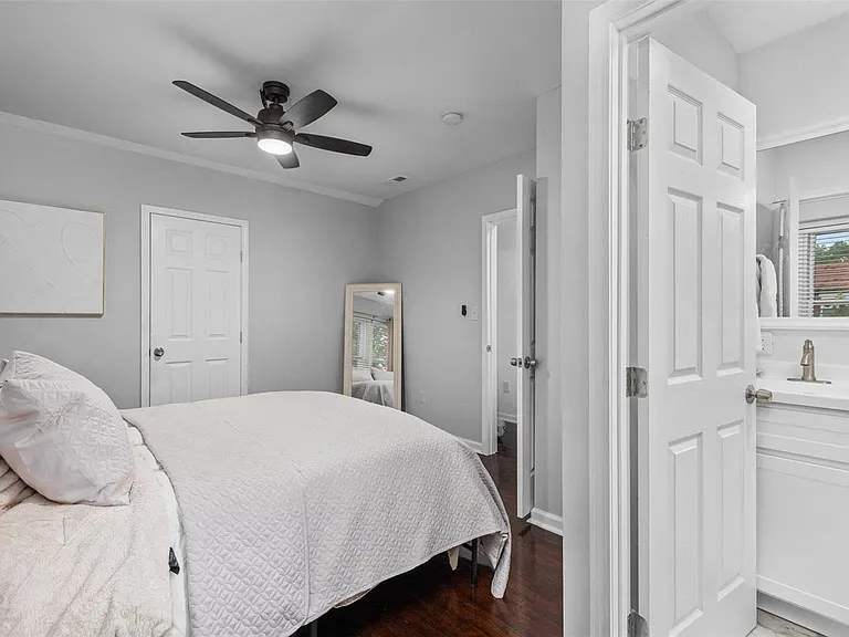 5911 Pershing Ave — Photo 15