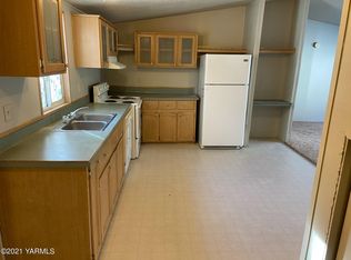 812 Washington St, Tieton, WA