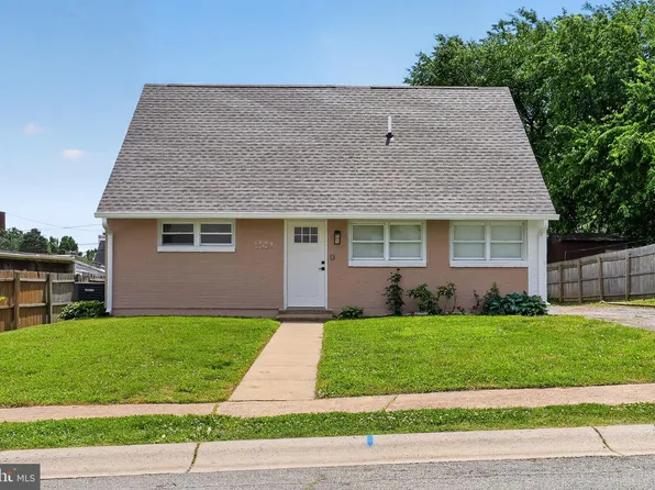1504 Old Farm Rd, Wilmington, DE 19805