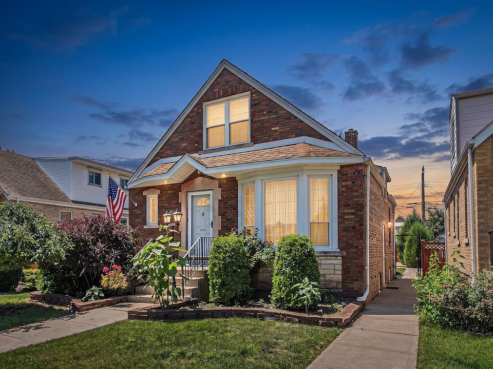 1st image of 3448 N Oleander Ave