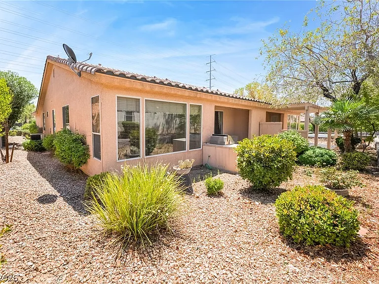 5389 Progresso St — Photo 30