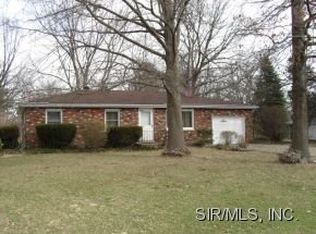 1334 Mary Dr, Edwardsville, IL