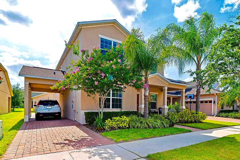 5 bed, 3150 sqft, $1,000 — Photo 1
