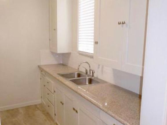 4th image of 1431 W 36th St #1431
