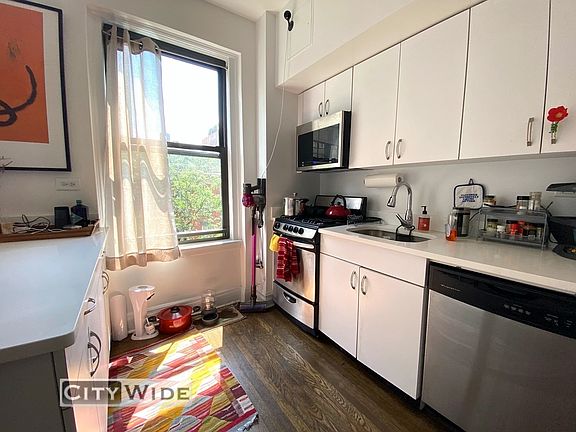2nd image of 71 W 12th St #4I