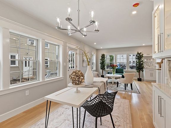 5th image of 23 Trowbridge St #23