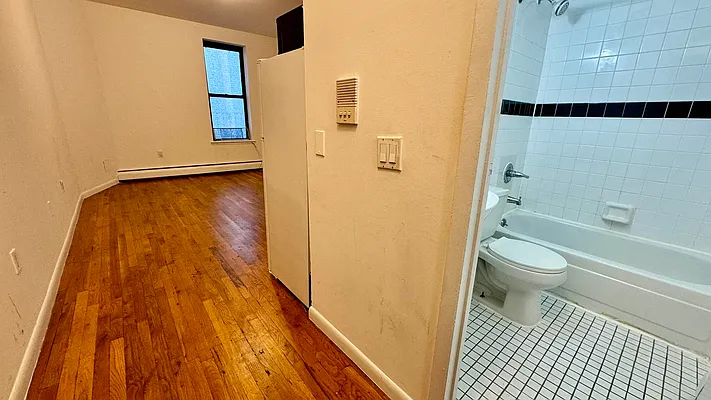 Rented by HOLTON REAL ESTATE INC. | media 5