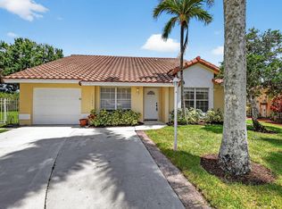11086 Lakeaire Cir, Boca Raton, FL 33498