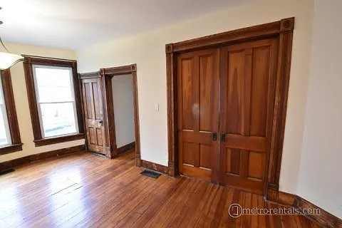 172 N Washington St — Photo 11