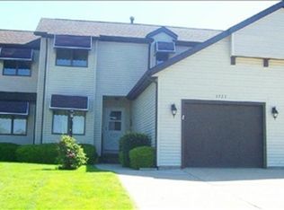 1523 N Regency Dr, Xenia, OH 45385