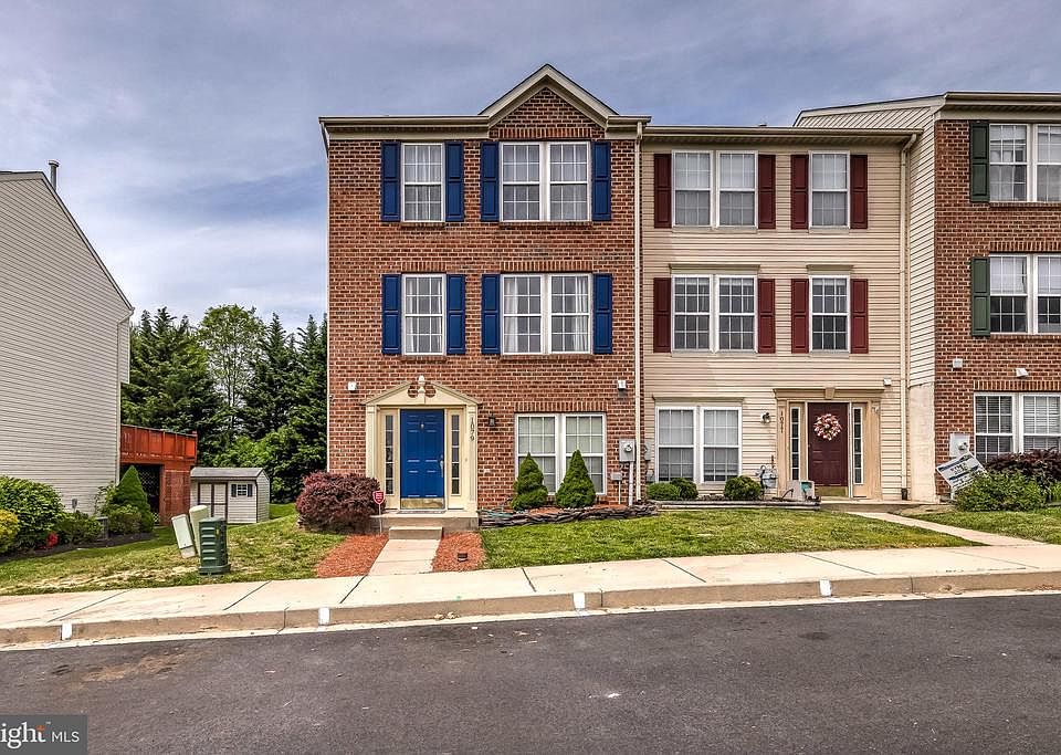 1st image of 1079 Jeanett Way