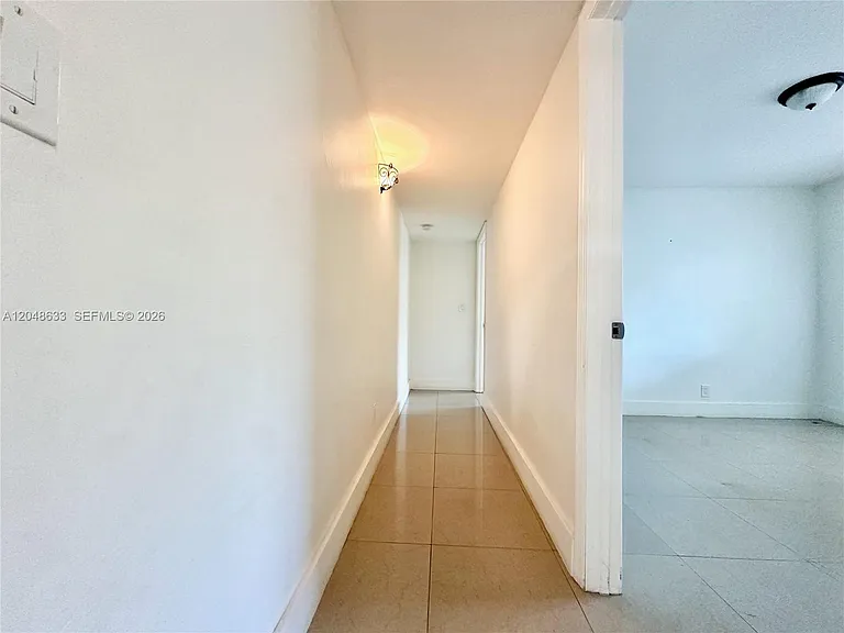1540 SW 5th Pl #4 — Photo 34