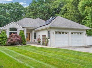 19 Terrace Ln, Ringwood, NJ 07456