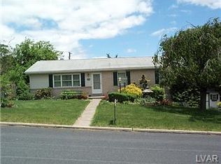 5627 Manor Rd, Schnecksville, PA 18078