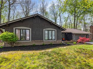 29 Hidden Wood Dr, Rochester, NY 14616